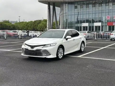 Toyota Camry 2019