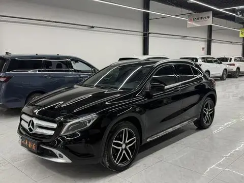 Mercedes-Benz GLA 2015 — фото 1