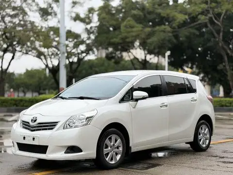 Toyota 逸致 2014