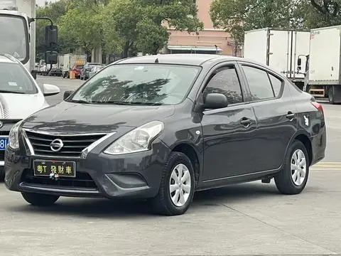 Nissan 阳光 2015