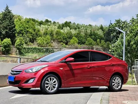 Hyundai Elantra Langdong 2012