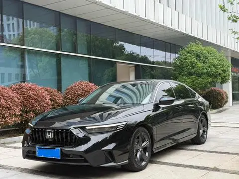 Honda 英仕派 2025 — фото 1