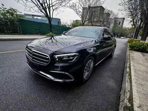 Mercedes-Benz E-Class 2022
