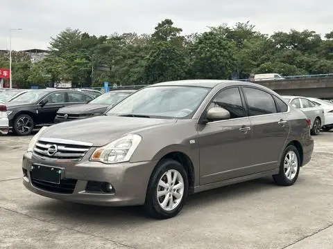 Nissan 轩逸 2012