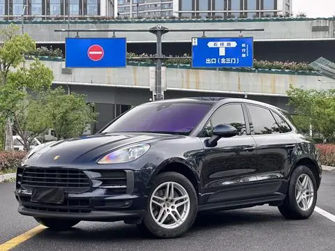 Porsche Macan 2021