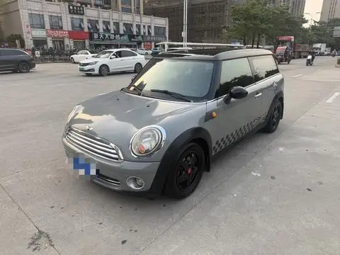MINI CLUBMAN 2010