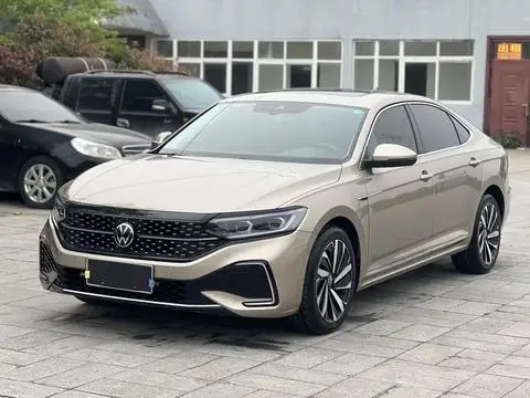 Volkswagen Passat 2022