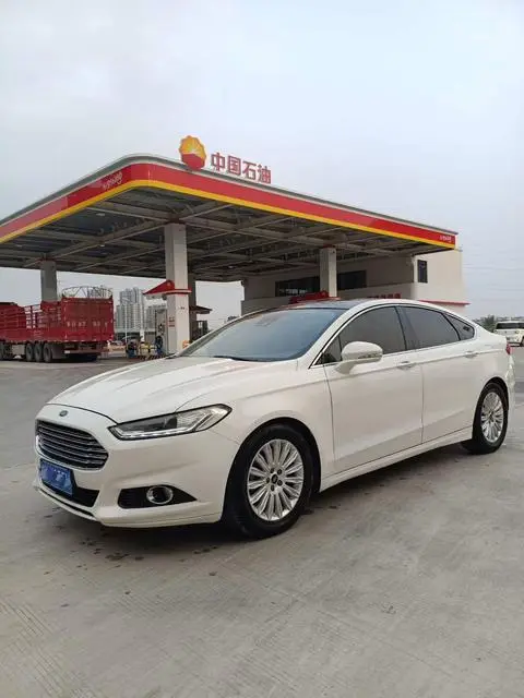Ford 蒙迪欧 2013