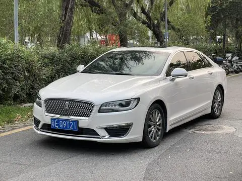 Lincoln MKZ 2020