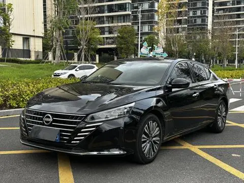 Nissan Teana 2022