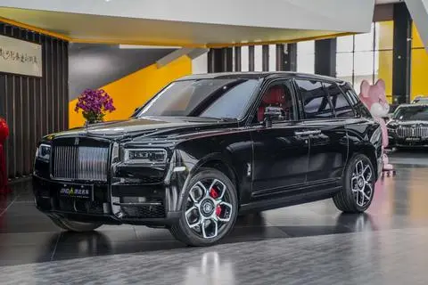 Rolls Royce Cullinan 2022 — фото 1