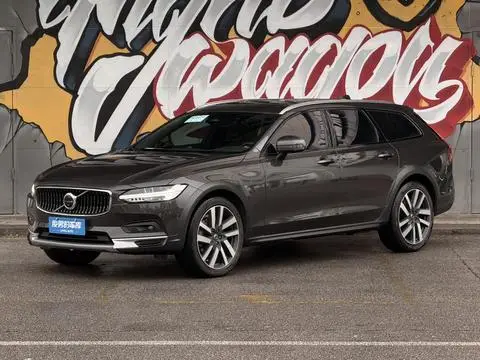 Volvo V90 2023