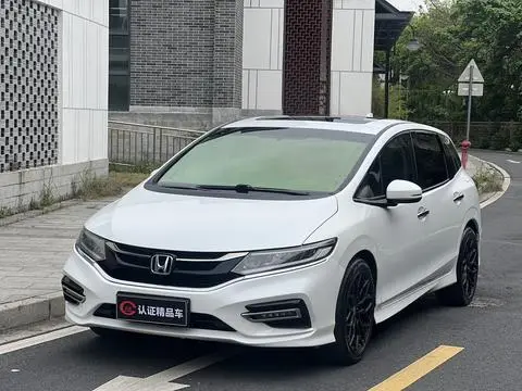 Honda Jade 2017 — фото 1