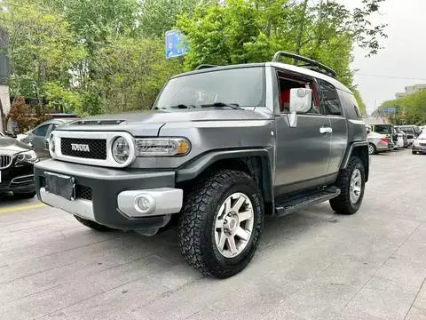 Toyota FJ 酷路泽 2018 — фото 1
