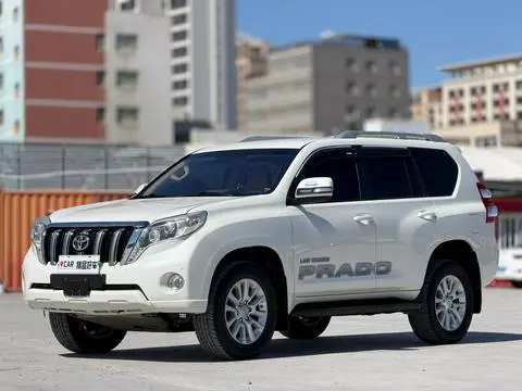 Toyota Prado 2017 — фото 1
