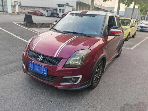 Suzuki 雨燕 2015