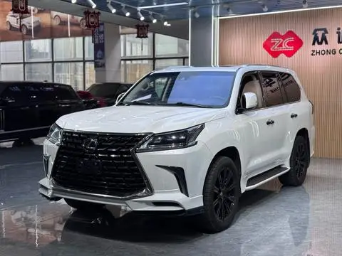 Lexus LX 2022 — фото 1