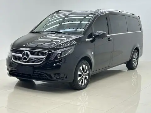 Mercedes-Benz 威霆 2023