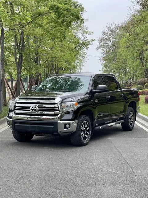Toyota 坦途 2016
