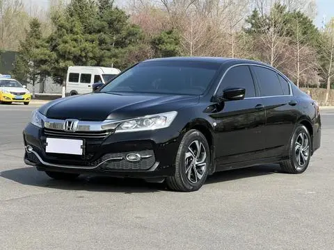Honda Accord 2016 — фото 1
