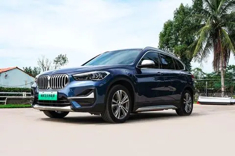 BMW X1 PHEV 2021 — фото 1