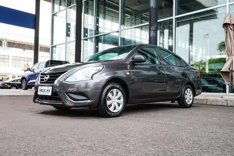 Nissan 阳光 2015