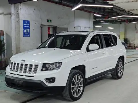 Jeep 指南者 2014 — фото 1