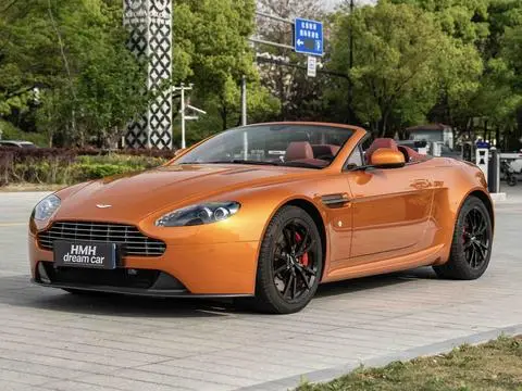 Aston Martin Vantage 2012