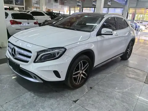 Mercedes-Benz GLA 2016 — фото 1