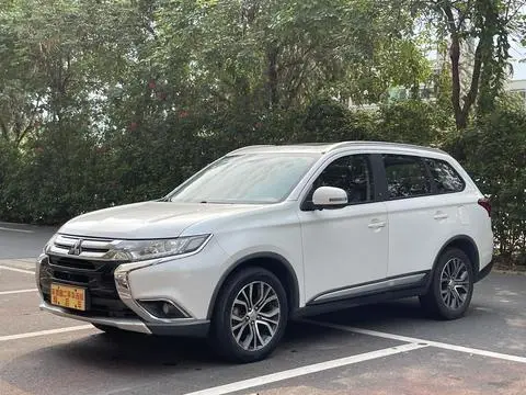 Mitsubishi 欧蓝德 2018