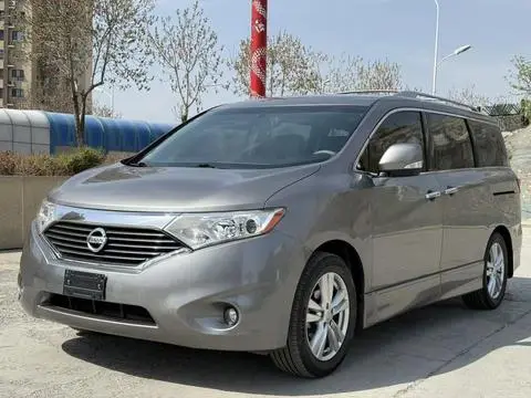 Nissan 贵士 2013
