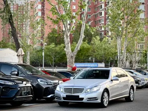 Mercedes-Benz E-Class 2011