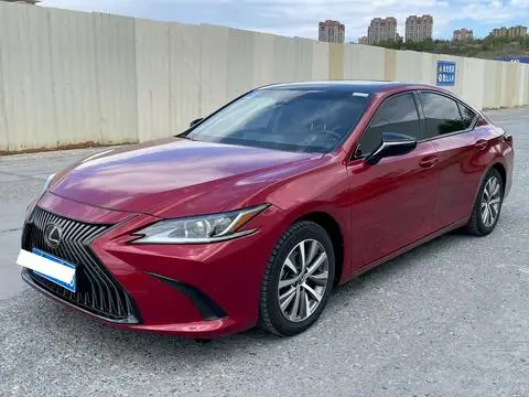 Lexus ES 2020