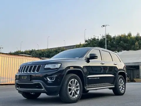Jeep 大切诺基 2015 — фото 1