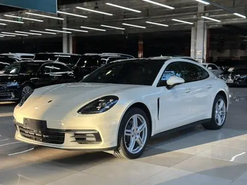 Porsche Panamera 2019