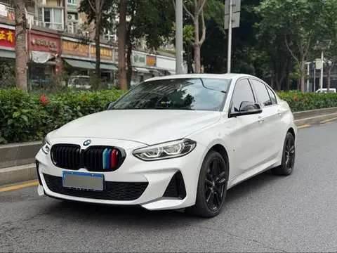 BMW 1 Series 2021