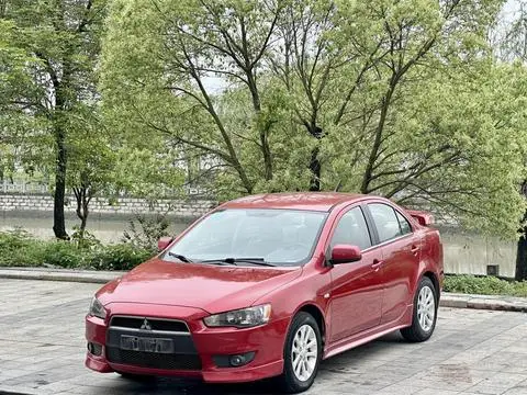 Mitsubishi 翼神 2011