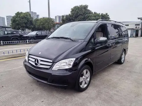 Mercedes-Benz 唯雅诺 2013