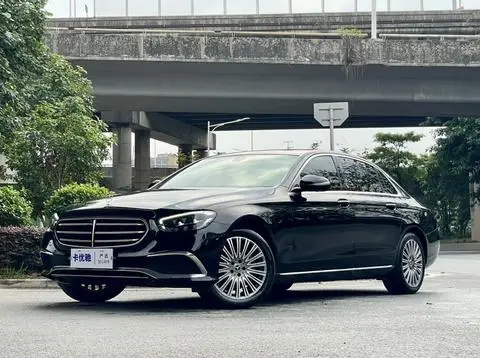 Mercedes-Benz E-Class 2022