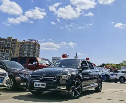 Volkswagen Magotan 2025
