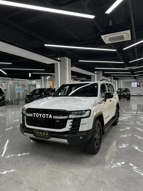 Toyota 兰德酷路泽 2025