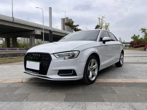 Audi A3 2019 — фото 1