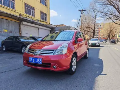 Nissan 骊威 2010
