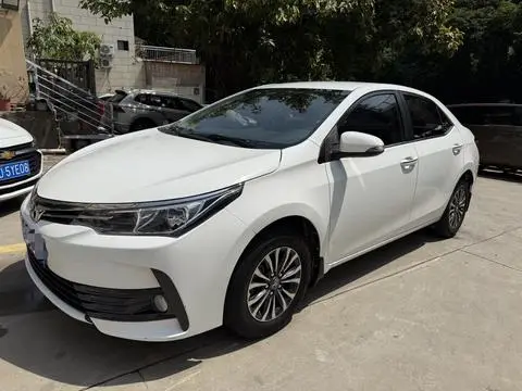 Toyota Corolla 2018 — фото 1