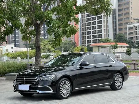 Mercedes-Benz E-Class 2022