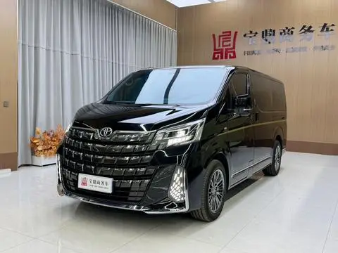 Toyota Hiace 2026 — фото 1