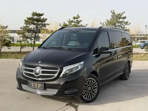 Mercedes-Benz V-Class 2018 — фото 1