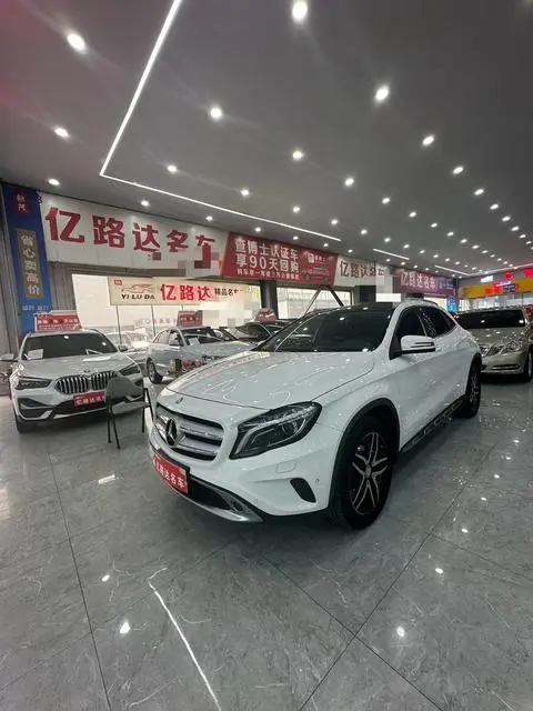 Mercedes-Benz GLA 2016