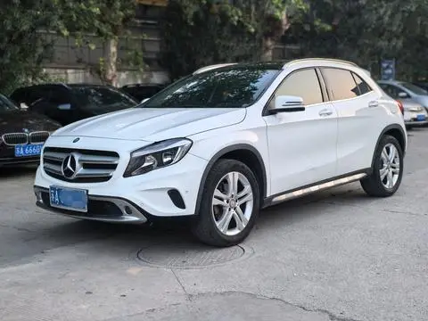 Mercedes-Benz GLA 2015