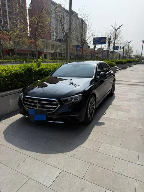 Mercedes-Benz E-Class 2024